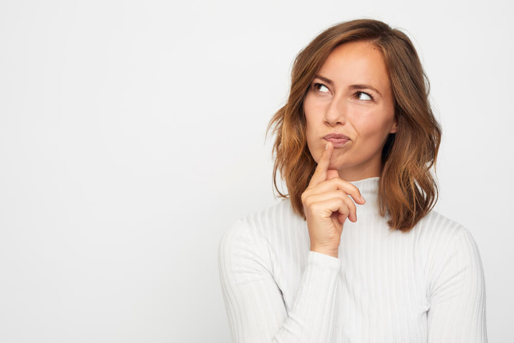 woman wondering how to qualify for payday advance loans